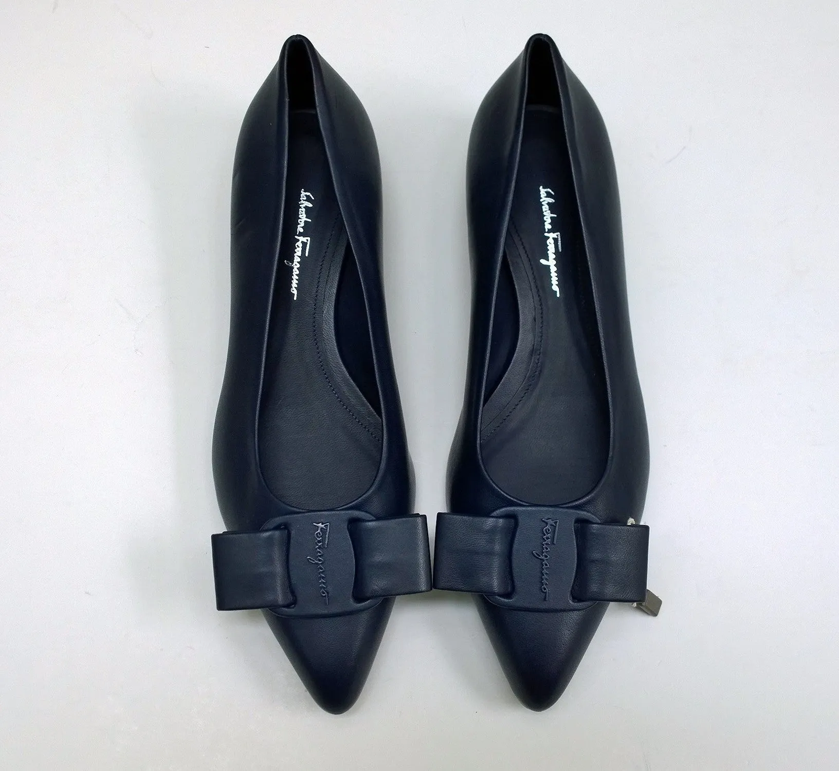 Ferragamo Viva Flats in Navy Blue Nappa Leather NIB Shoes