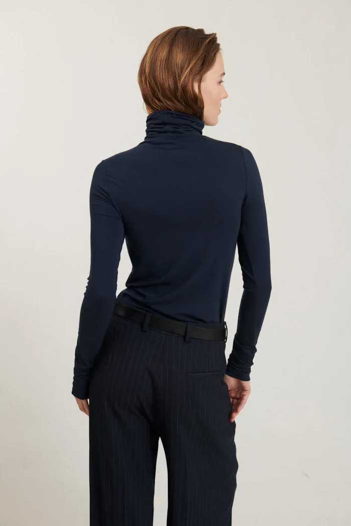 Joline T-Neck - Navy