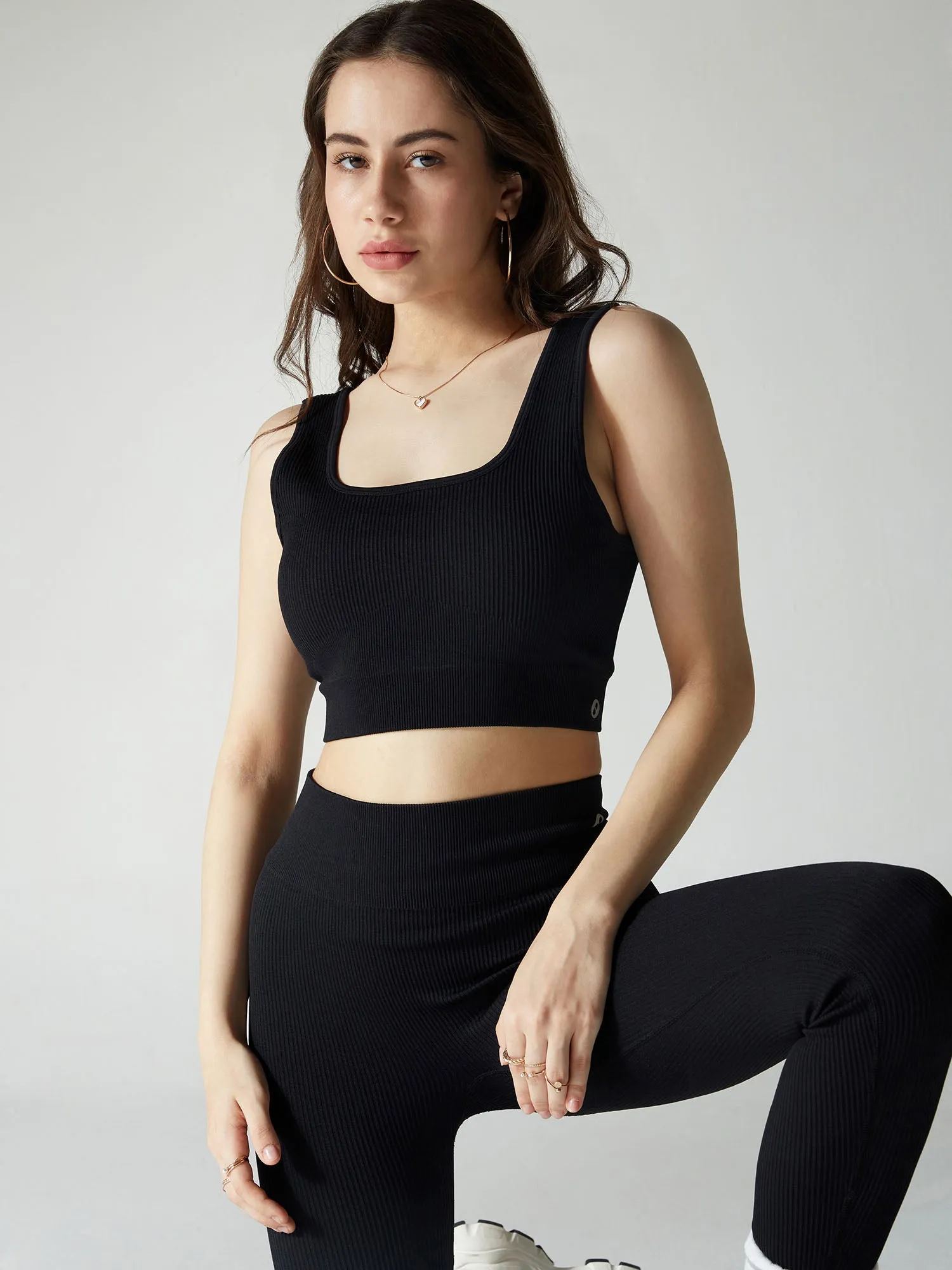 Raven Black Seamless Cinched Activewear set