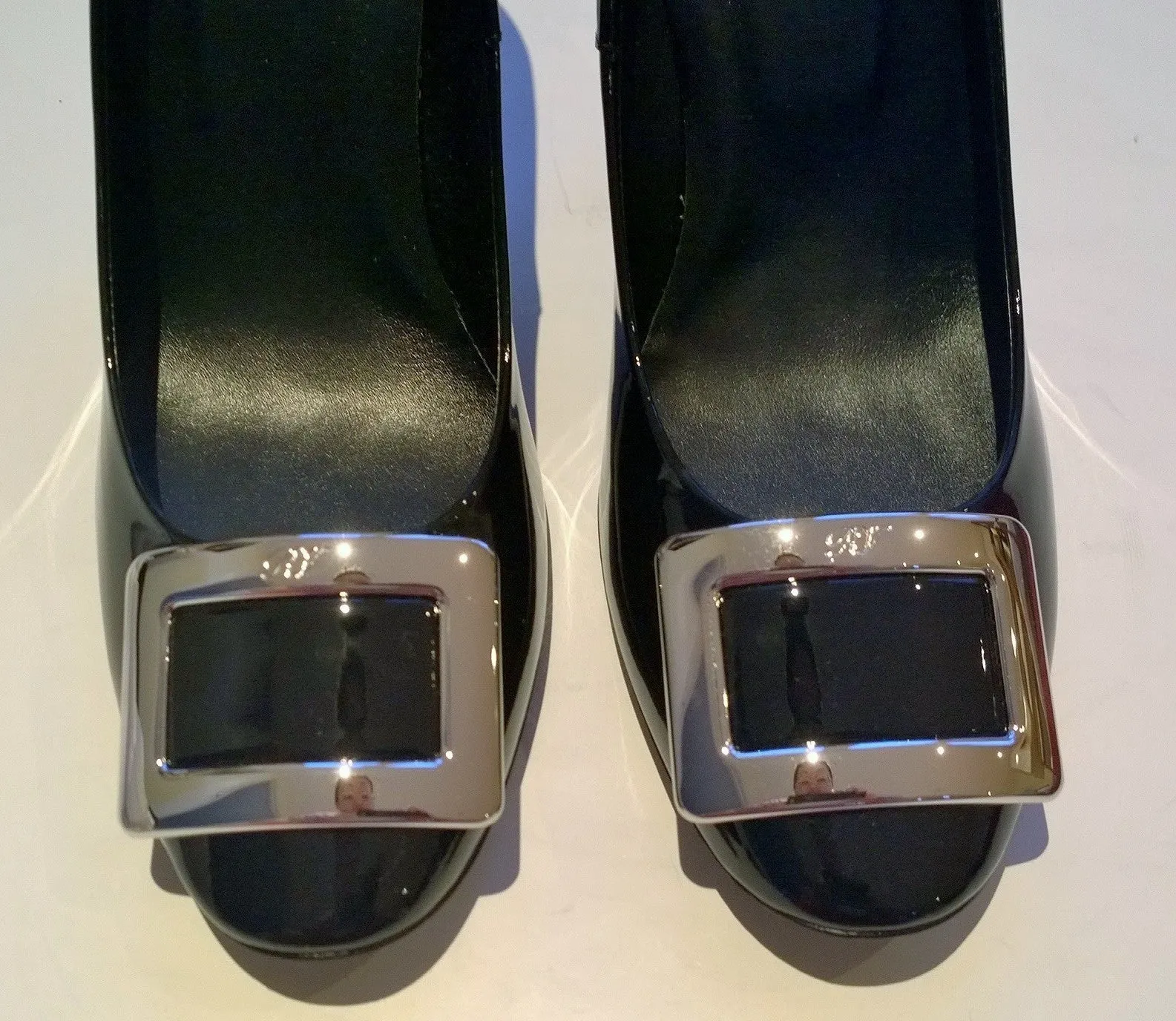 Roger Vivier Belle du Nuit Black Patent 85 Heels Buckle Shoes New