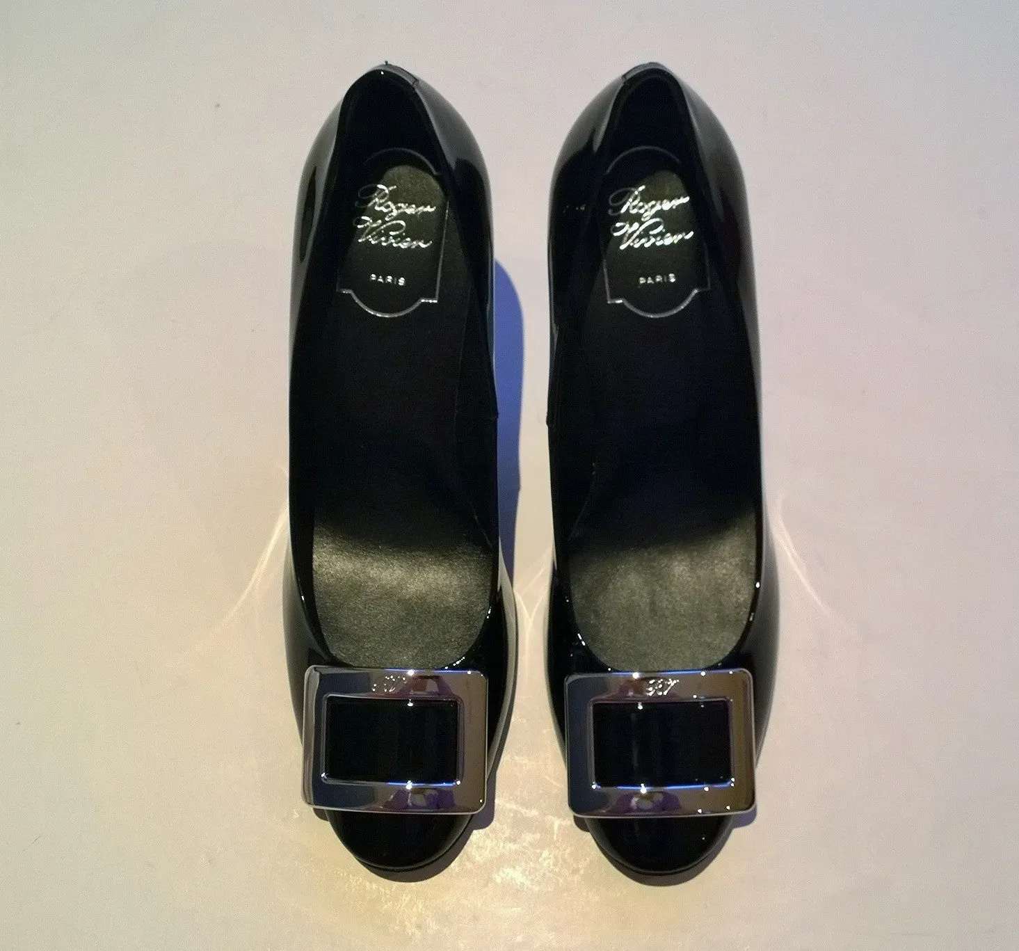 Roger Vivier Belle du Nuit Black Patent 85 Heels Buckle Shoes New