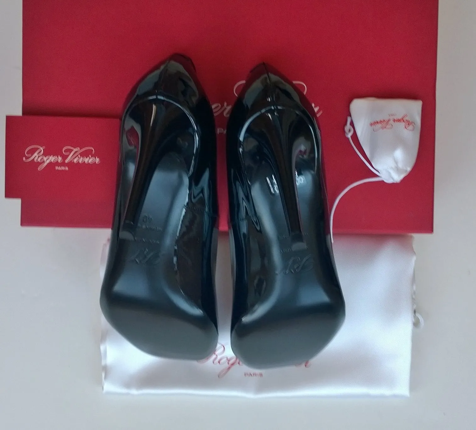 Roger Vivier Belle du Nuit Black Patent 85 Heels Buckle Shoes New